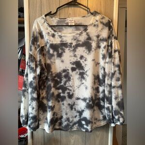 Moda Long Sleeve Medium